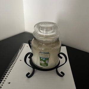 Yankee Candle Black Iron Scroll Holder (Candle not included)